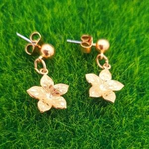 Elegant Gold Tone Dainty Floral Earrings E1020